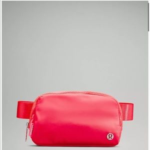 NWT LULULEMON Everywhere Belt bag in Pale Raspberry